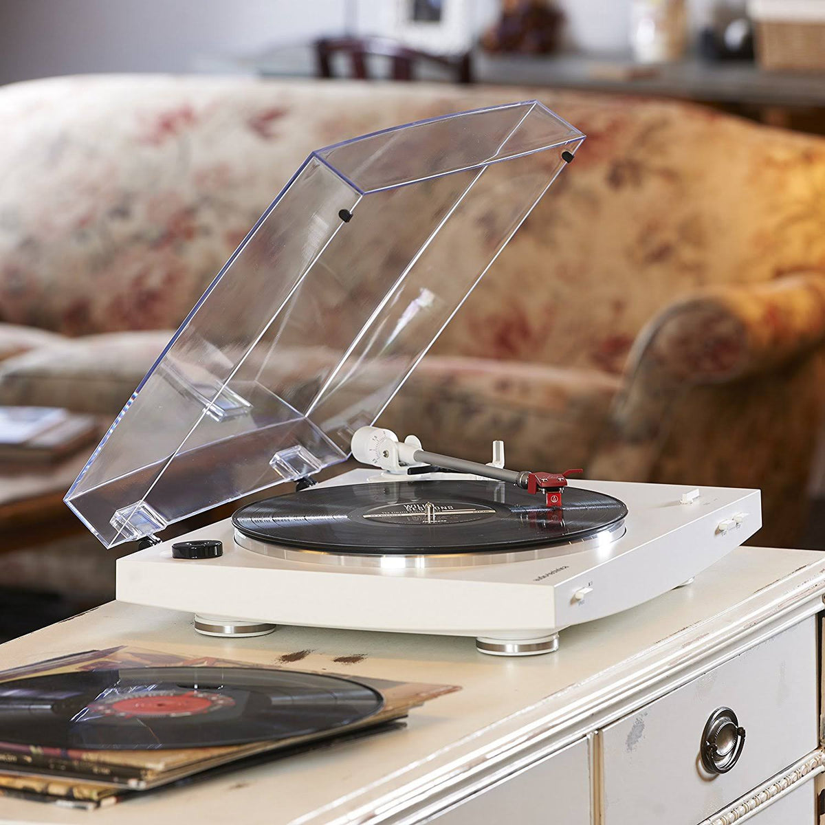 White Turntable U83324