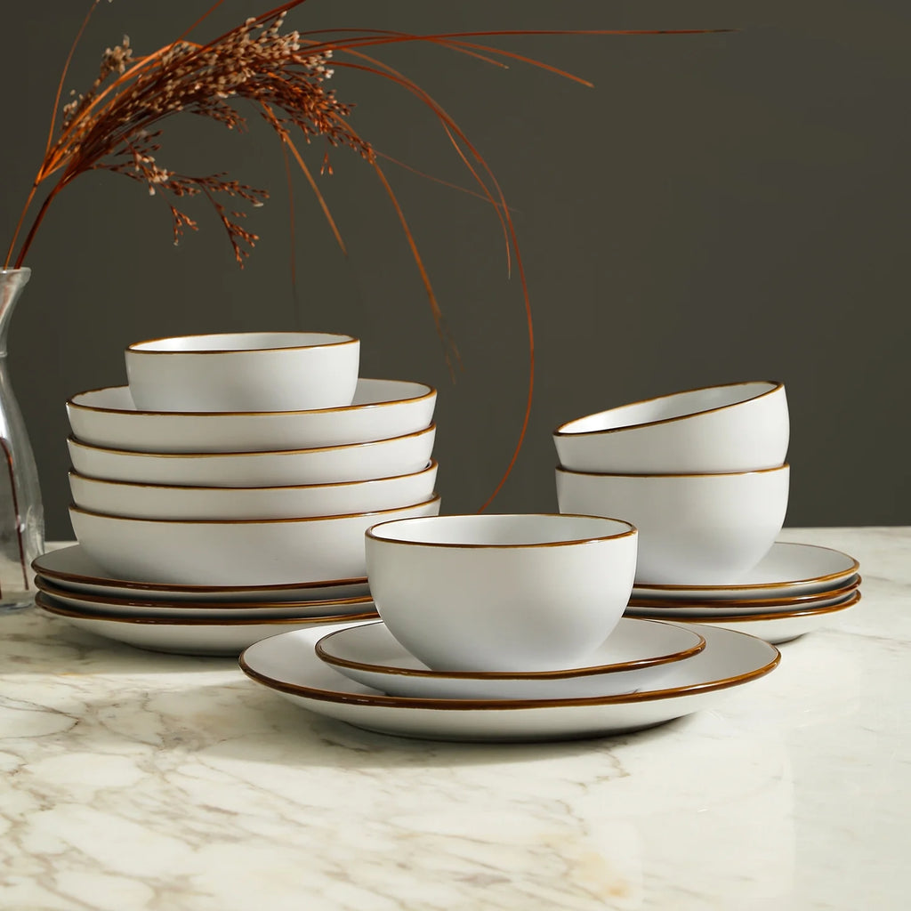 White 16-Piece Stoneware Dinnerware Set S134