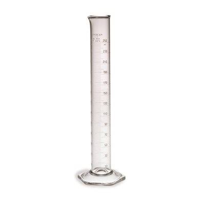 Pyrex Graduated Cylinder W827403