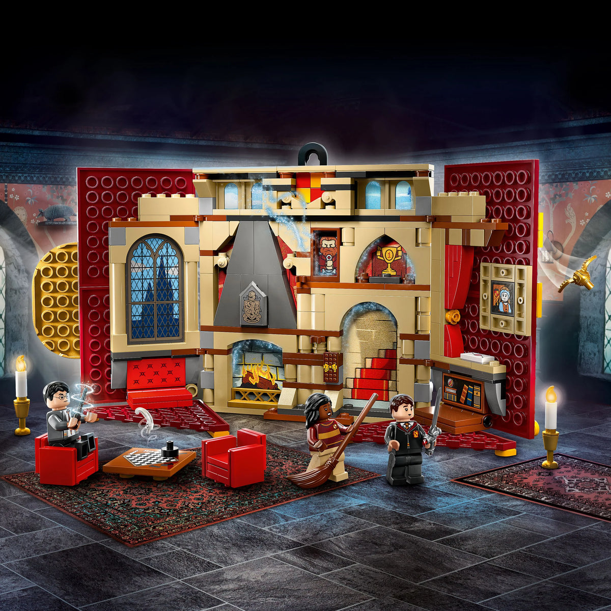 LEGO Harry Potter Gryffindor House Banner Set 76409 with 3 Minifigures A9973