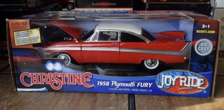 1:18 Scale Diecast Car R485114