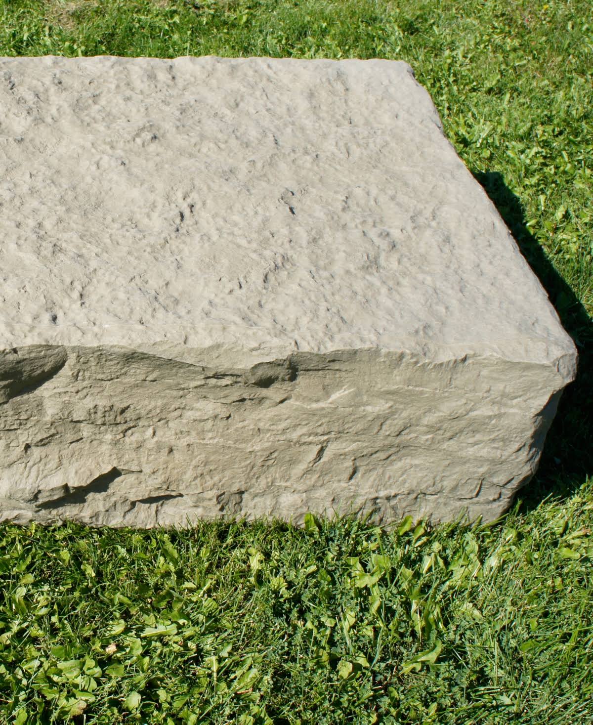 Full Landscape Rock - Grey/Armor Stone L7346