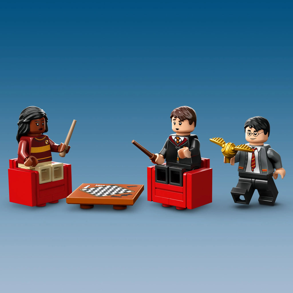 LEGO Harry Potter Gryffindor House Banner Set 76409 with 3 Minifigures A9973
