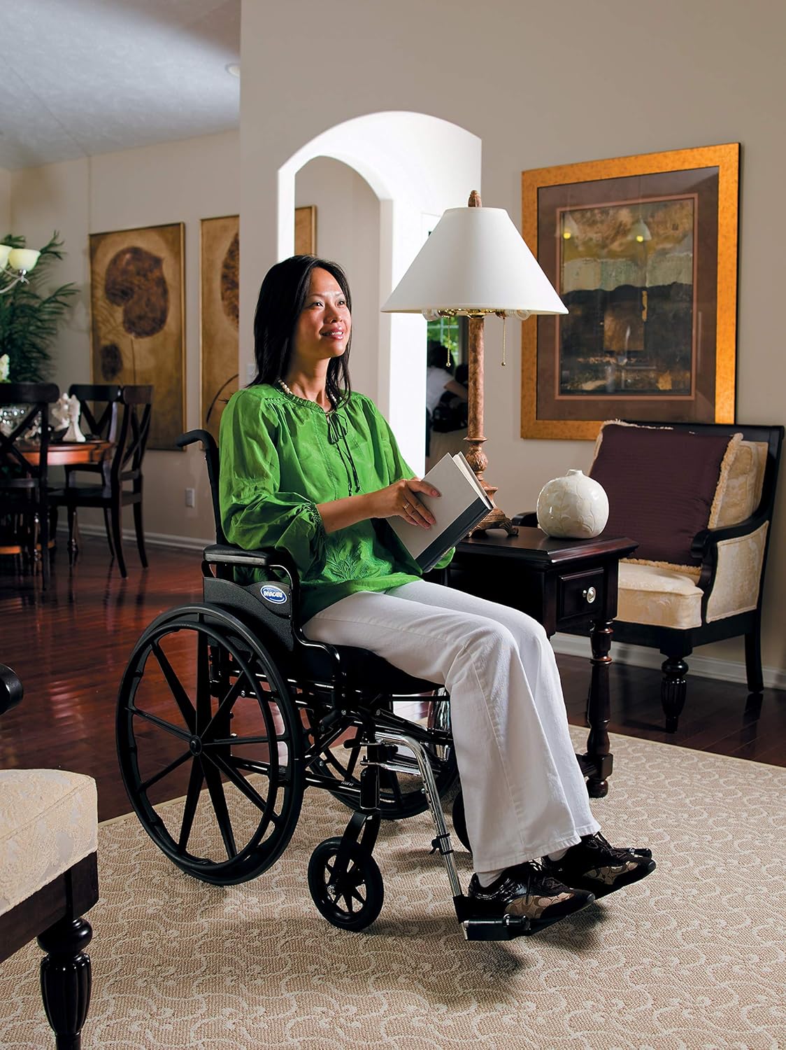 16 Inch Seat Lightweight Folding Wheelchair Q767719