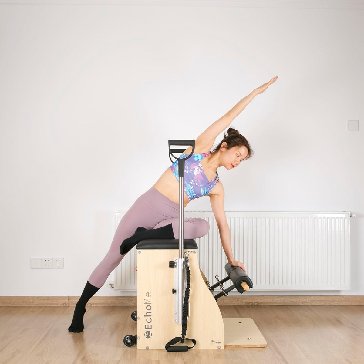 Split-Pedal Stability Pilates Chair with Handles E691766