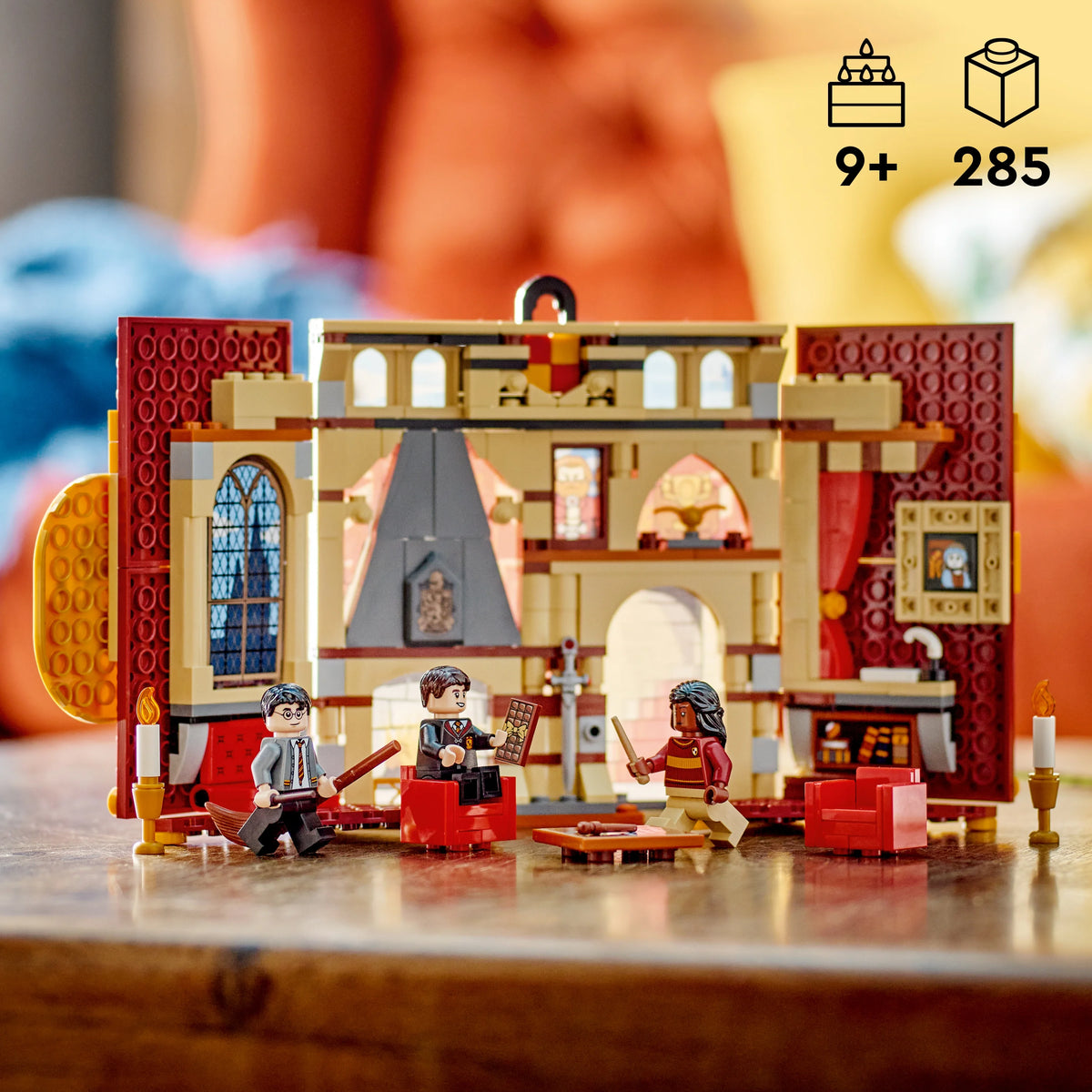 LEGO Harry Potter Gryffindor House Banner Set 76409 with 3 Minifigures A9973